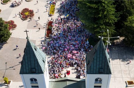 Будьте свідками безмежної любові (Тереза Ґажійова)